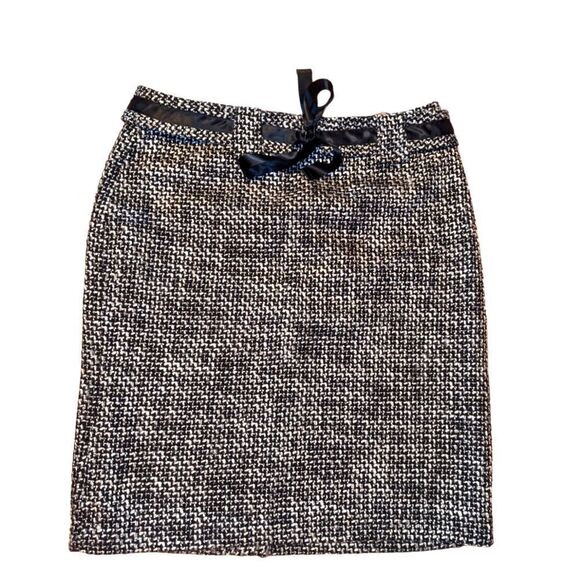 🛍️ WILLI SMITH BLACK & WHITE WOOL SKIRT SIZE 10 - Picture 1 of 2